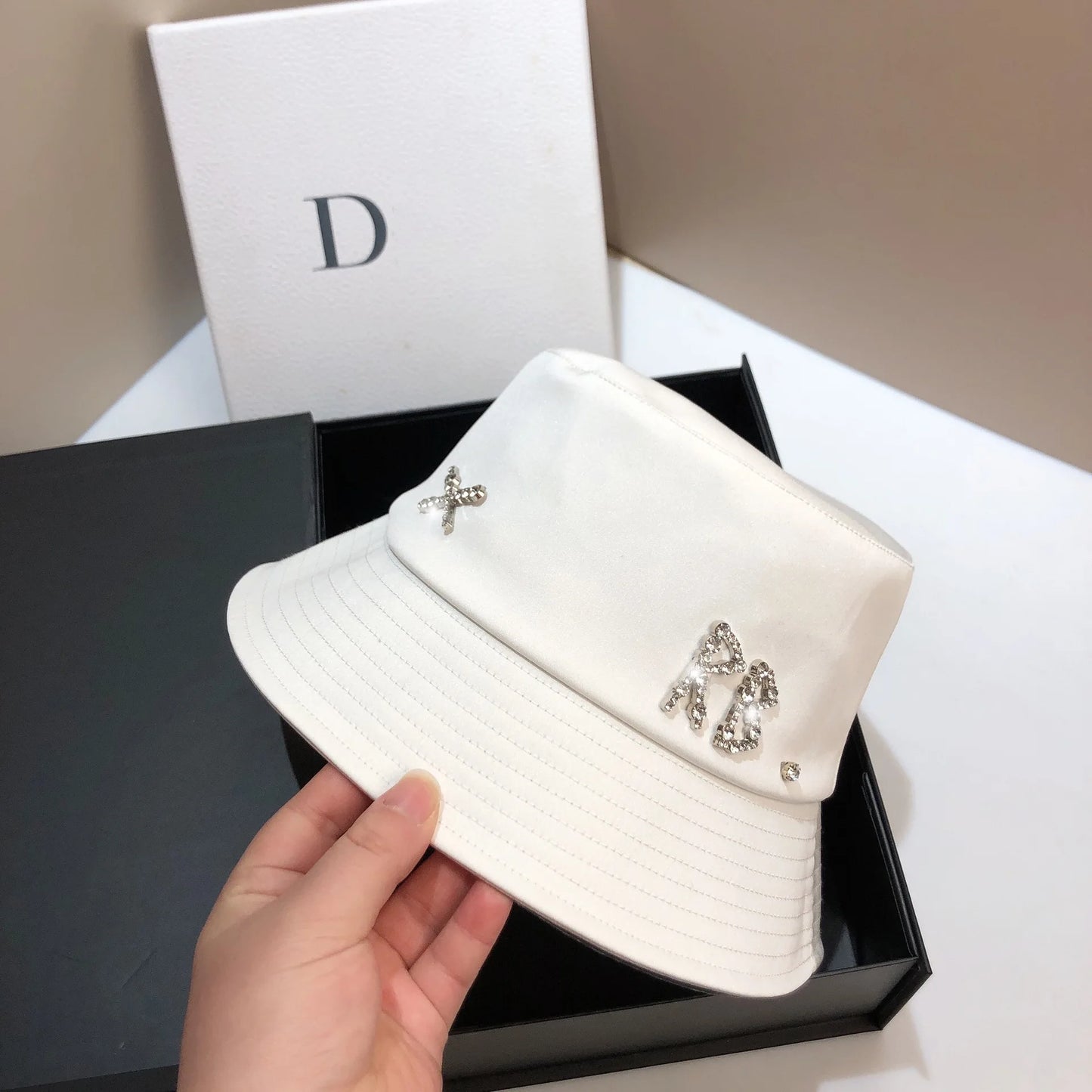 Luxury Rhinestone Silky Bucket Hat Designer Letter