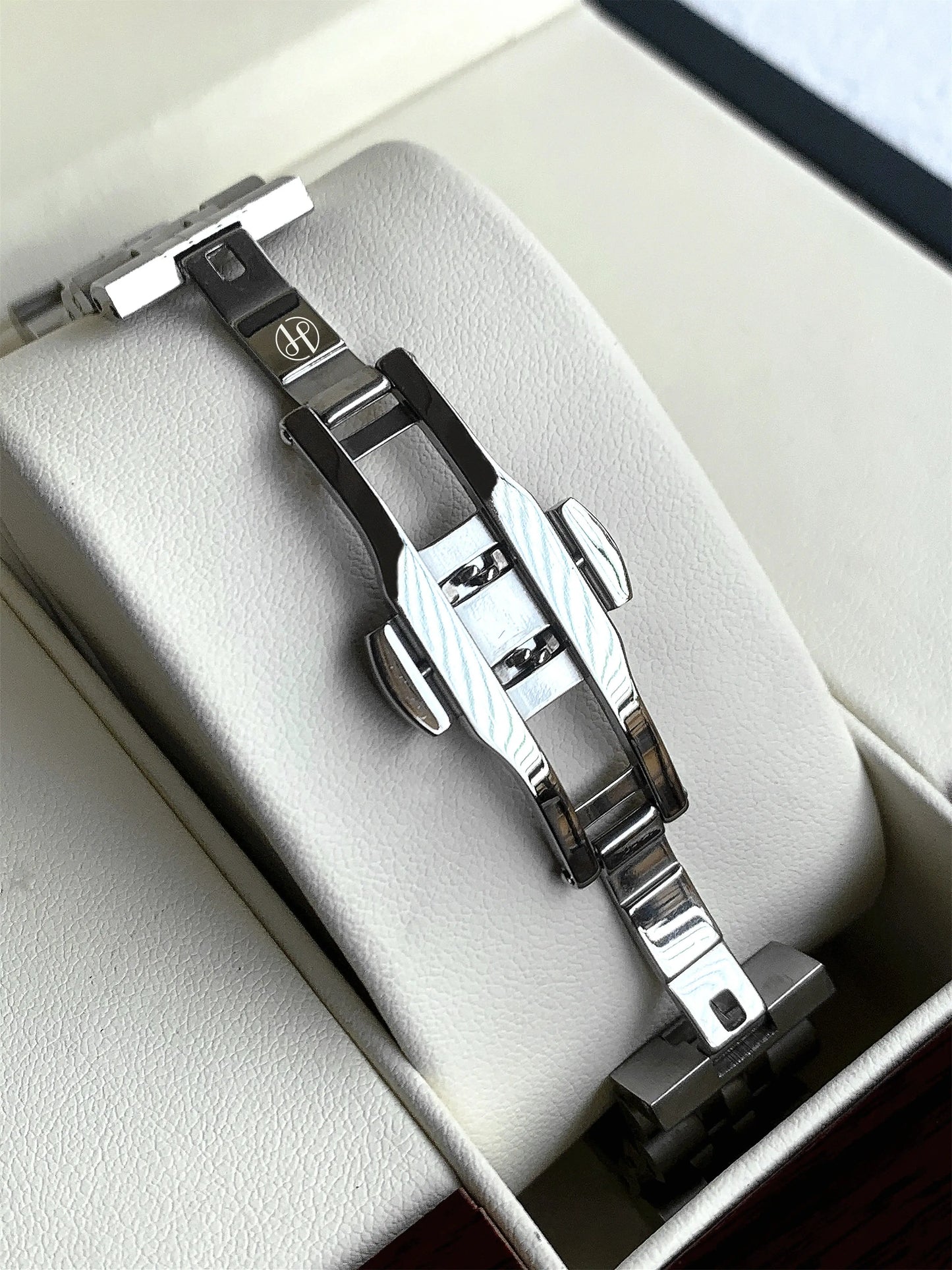 Silver Luxury Wristwatch